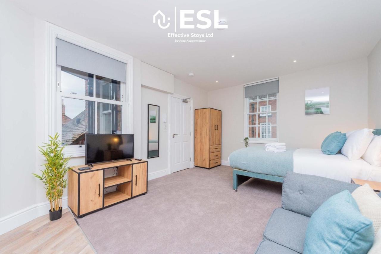 Studio 2, Second Floor Town Centre Apartment Shrewsbury Dış mekan fotoğraf