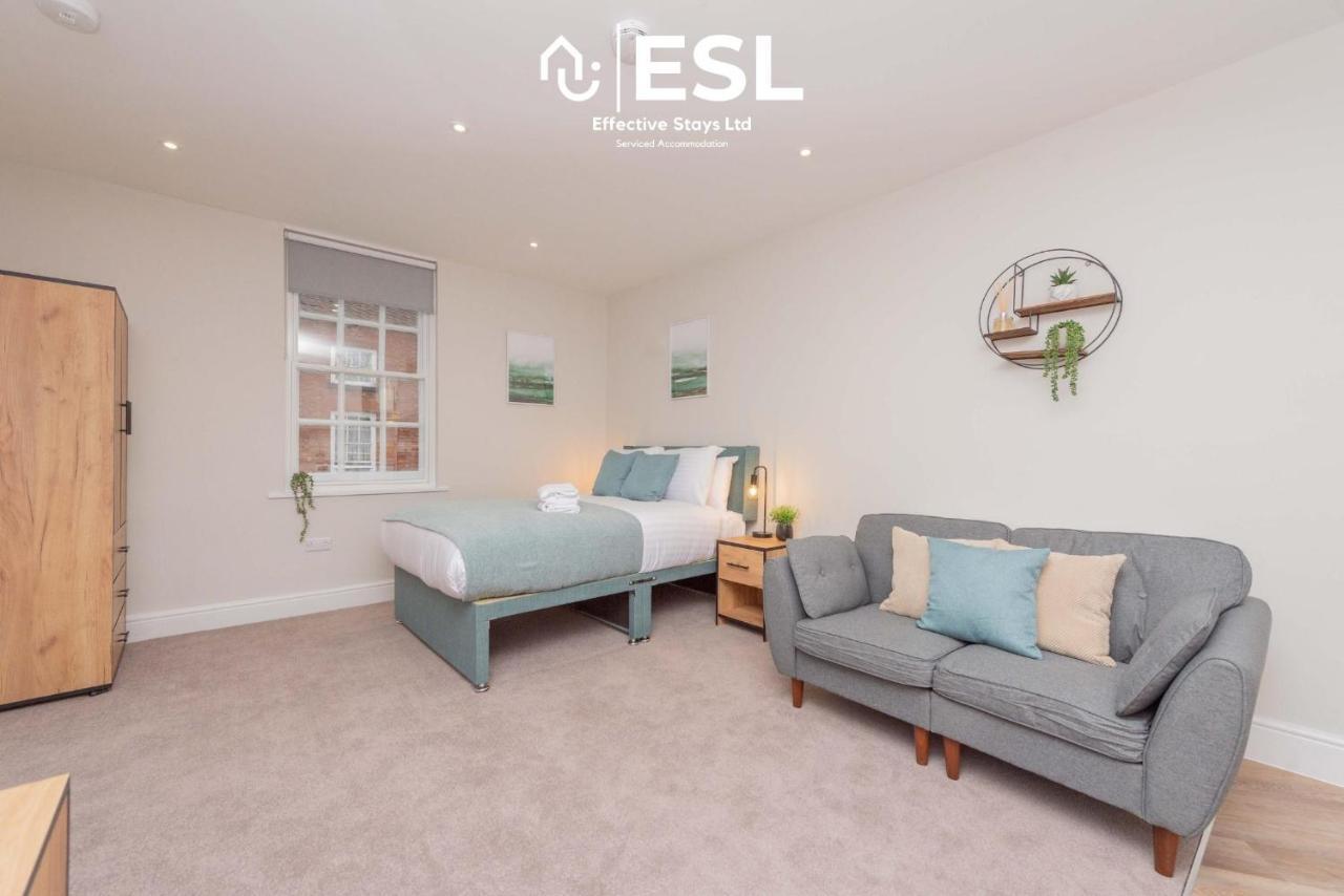 Studio 2, Second Floor Town Centre Apartment Shrewsbury Dış mekan fotoğraf